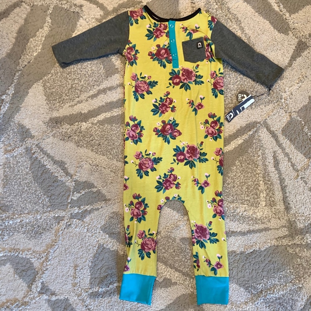 RAGS TO RACHES - 3/4 Sleeve Henley - 5/6T - NWT